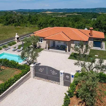 Casa de Férias Olea Visinada Crklada